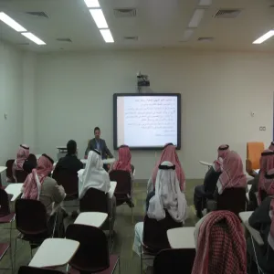 بالتعاون مع كلية التربية كلية العلوم بالزلفي تقيم حلقات نقاش للطلاب