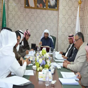برئاسة وكيل الجامعة : لجنة السلامة والأمن تتابع مناقشة أعمالها