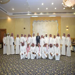 وكيل الجامعة يكرم الموظفين والموظفات المتميزين في عمادة التعليم الإلكتروني والتعلم عن بعد