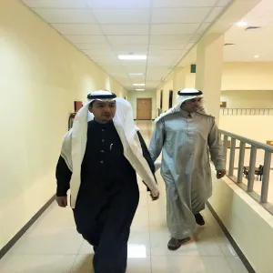 سعادة عميد كلية إدارة الأعمال في جولة تفقدية بمبنى أقسام الطالبات مع بداية الفصل الدراسي الجديد