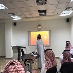 الكلية تعقد برنامج "إعداد القيادات الطلابية"