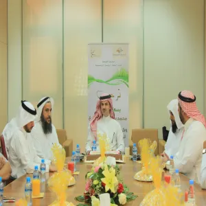 سعادة وكيل الجامعة للشؤون التعليمية يزور كلية  العلوم الطبية التطبيقية
