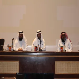 عميد شؤون الطلاب يلتقي بطلبة كلية التربية بالزلفي