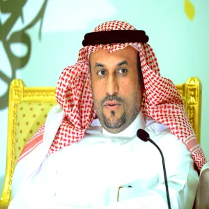 منسوبوا كلية إدارة الأعمال  يهنئون معالي مدير الجامعة