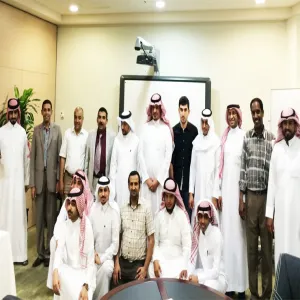 عمادة خدمة المجتمع والتعليم المستمر تعايد منسوبيها