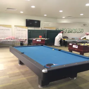 العمادة تبدأ بتجهيز صالات الكليات بالأدوات الرياضية