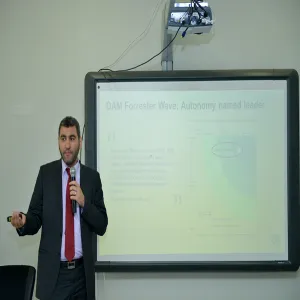 وكالة الجامعة تقيم الورشة التعريفية الأولى عن المستجدات التقنية في العمل الأكاديمي والإداري