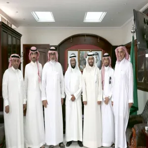 عمادة شؤون الطلاب تكرم إدارة التربية والتعليم بالمجمعة
