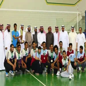 كأس عمادة شؤون الطلاب لكرة الطائرة تستحوذ عليه كلية التربية بالمجمعة