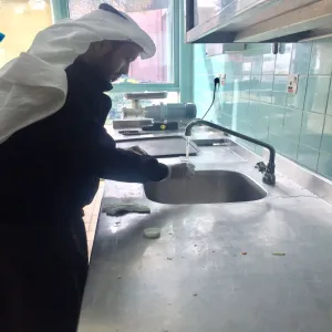 الإدارة العامة للصحة المهنية والبيئة ممثلة بإدارة صحة البيئة تقوم في تكثيف التفتيش على مطاعم وبوفيهات الجامعة