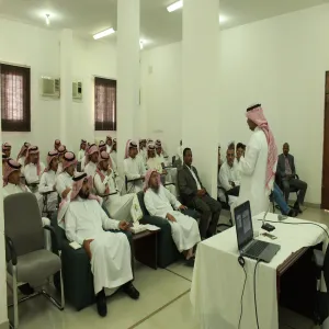 زيارة الدكتور الرشيدي لكلية العلوم والدراسات الانسانية برماح