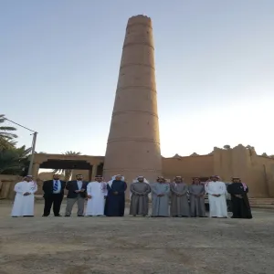 منسوبو عمادة شؤون الطلاب وأمناء النشاط   في زيارة للقرية التراثية بعودة سدير