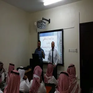 مركز التوجيه والارشاد الطلابي يعزز مهارات المذاكرة