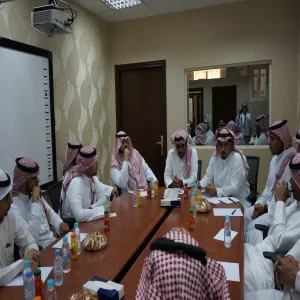 مدير المتابعة يجتمع بمديري الإدارات بالكليات والعمادات والإدارات