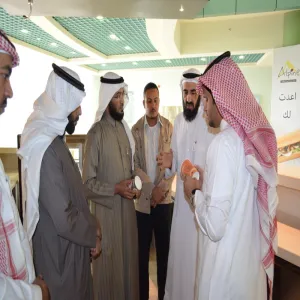 عميد شؤون الطلاب يتفقد الكوفي شوب بالمدينة الجامعية