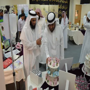 وكيل الجامعة للشؤون التعليمية يفتتح  المعرض الثقافي الأكاديمي التابع لقسم الكيمياء في حوطة سدير
