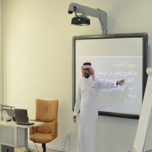 عمادة شؤون الطلاب تقيم دورة في مهارات الوقاية من الإنحرافات الفكرية والسلوكية