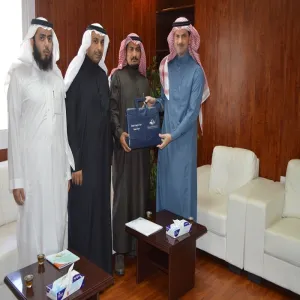 وحدة شؤون المبتعثين بكلية التربية بالمجمعة تعرض أعمالها على سعادة وكيل الجامعة للدراسات العليا والبحث العلمي