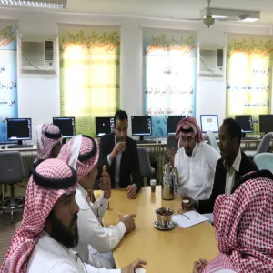 عمادة خدمة المجتمع والتعليم المستمر تنفذ برنامج التدريب على شهادة كامبريدج بمحافظة رماح
