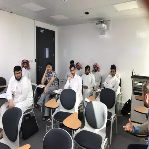 مركز التوجيه والإرشاد يقيم حلقة حوار في كلية علوم الحاسب والمعلومات