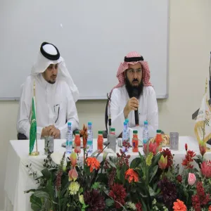 الكلية تقيم حفل معايدة