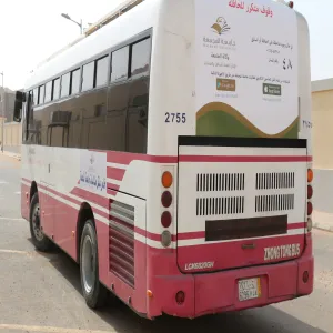 اعتماد مطبوعات تعريفية على تطبيق النقل الالكتروني في حافلات النقل للطالبات .