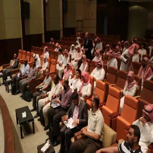 العمادة تقدم محاضرة حول البحث في البيئة الرقمية والمكتبة الرقمية السعودية في كلية التربية بالزلفي