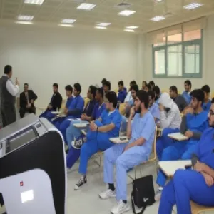 الطب تنظم محاضرة لطلابها عن كيفية إدارة الوقت