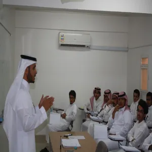 بتوجيه من سعادة عميد الكلية قام سعادة وكيل الكلية للشؤون التعليمية في جولة تفقدية لضمان سير العملية التعليمية مع بداية العام الجامعي1437 /1438هـ.