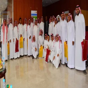 طلاب كلية إدارة الأعمال في زيارة لبنك البلاد بالمجمعة