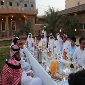 عمادة خدمة المجتمع والتعليم المستمر تقيم إفطاراً رمضانياً لمنسوبيها