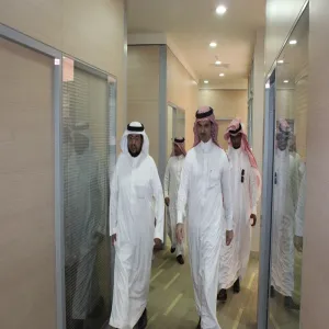 وكيل الجامعة للدراسات العليا والبحث العلمي يزور عمادة البحث العلمي