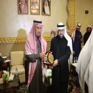 معالي مدير جامعة المجمعة يدشن برنامج باحث المستقبل والموقع الالكتروني للمبادرة