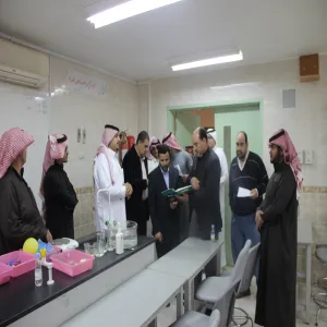 وفد من كلية العلوم بالزلفي في ضيافة مدارس التعليم العام
