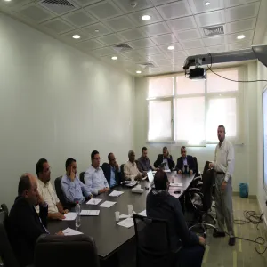 قسم الفيزياء يناقش مصفوفات الاتساق