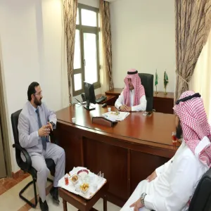 عمادة خدمة المجتمع والتعليم المستمر تزور إدارة مكافحة المخدرات بالمجمعة