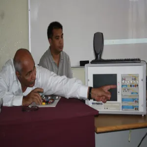 تقرير ورشة عمل قسم الهندسة الكهربائية بعنوان صيانة لوحات الدوائر الالكترونية المطبوعة باستخدام نظام