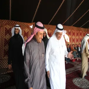 كلية إدارة الأعمال تكرم عميدها السابق