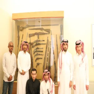 طلاب الجامعة يتجولون في ربوع الطائف