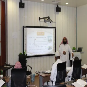 كلية التربية بالزلفي تقيم دورة بعنوان " صلاتي قرة عيني "