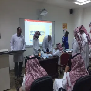 مجمع عيادات المدار الطبي يقيم محاضرة توعوية للطلاب في الكلية
