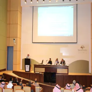 مناقشة مشاريع التخرج لقسم الرياضيات
