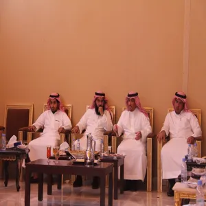 سعادة عميد الكلية يعقد اجتماع مع المعيدين والمحاضرين السعوديين