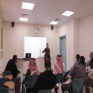 دورة تدريبية بعنوان " كيفية استخدام المنصة الالكترونية التعليمية "
