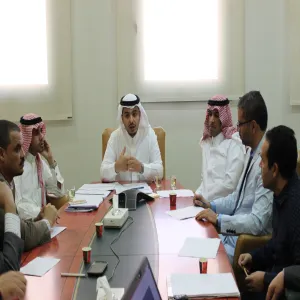 سعادة عميد كلية إدارة الأعمال يعقد اجتماع لمناقشة تقرير الإرشاد الأكاديمي خلال فترة الحذف والإضافة للفصل الدراسي الأول 37-1438هـ