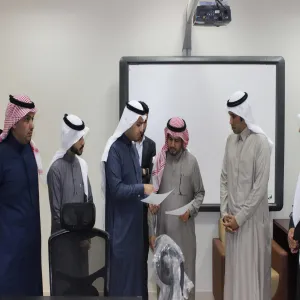 كلية إدارة الأعمال تستقبل سعادة وكيل الجامعة للشؤون التعليمية في زيارة تفقدية