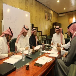 الفريق الوطني للقياس السابع للتحول للتعاملات الإلكترونية الحكومية يزور الجامعة