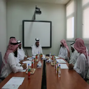 العمادة تستضيف اللقاء الأول للجنة البرامج العلمية و الأنشطة بالجامعة