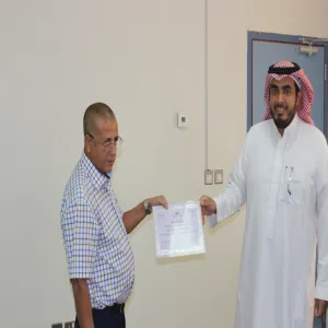عميد الكلية يكرم الدكتور الزايدي بمناسبة نشر كتابه