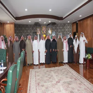 زيارة منسوبي كلية العلوم والدراسات الانسانية بالغاط لمعالي مدير الجامعة